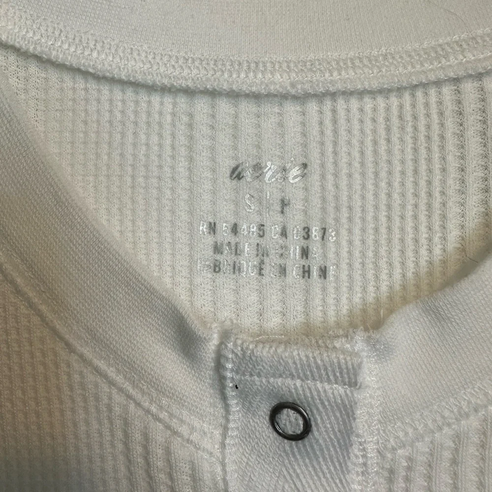 Aerie White Ribbed Henley Top NWT - Picture 3 of 6